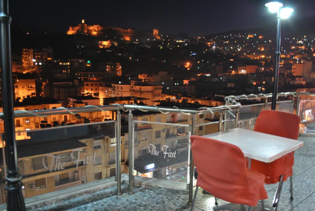 فندق ذا فيرست Gjirokastër المظهر الخارجي الصورة