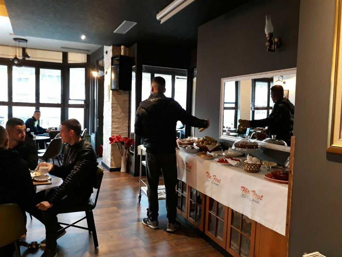 فندق ذا فيرست Gjirokastër المظهر الخارجي الصورة