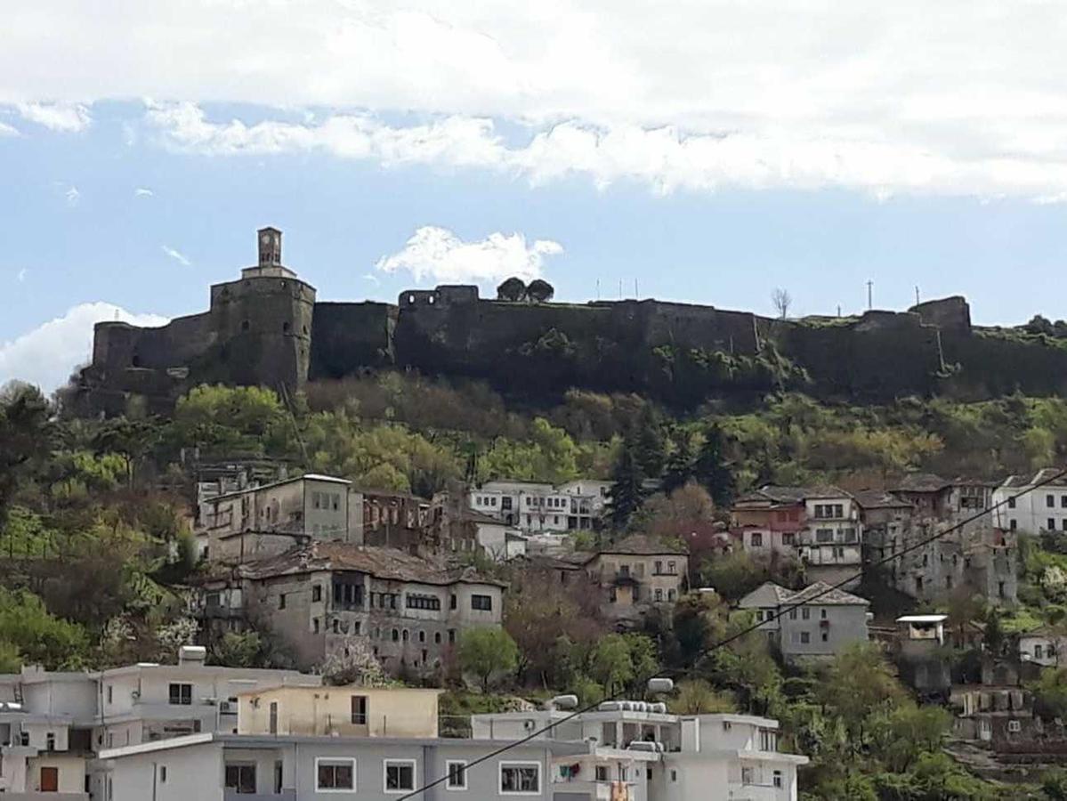 فندق ذا فيرست Gjirokastër المظهر الخارجي الصورة