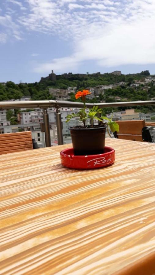 فندق ذا فيرست Gjirokastër المظهر الخارجي الصورة