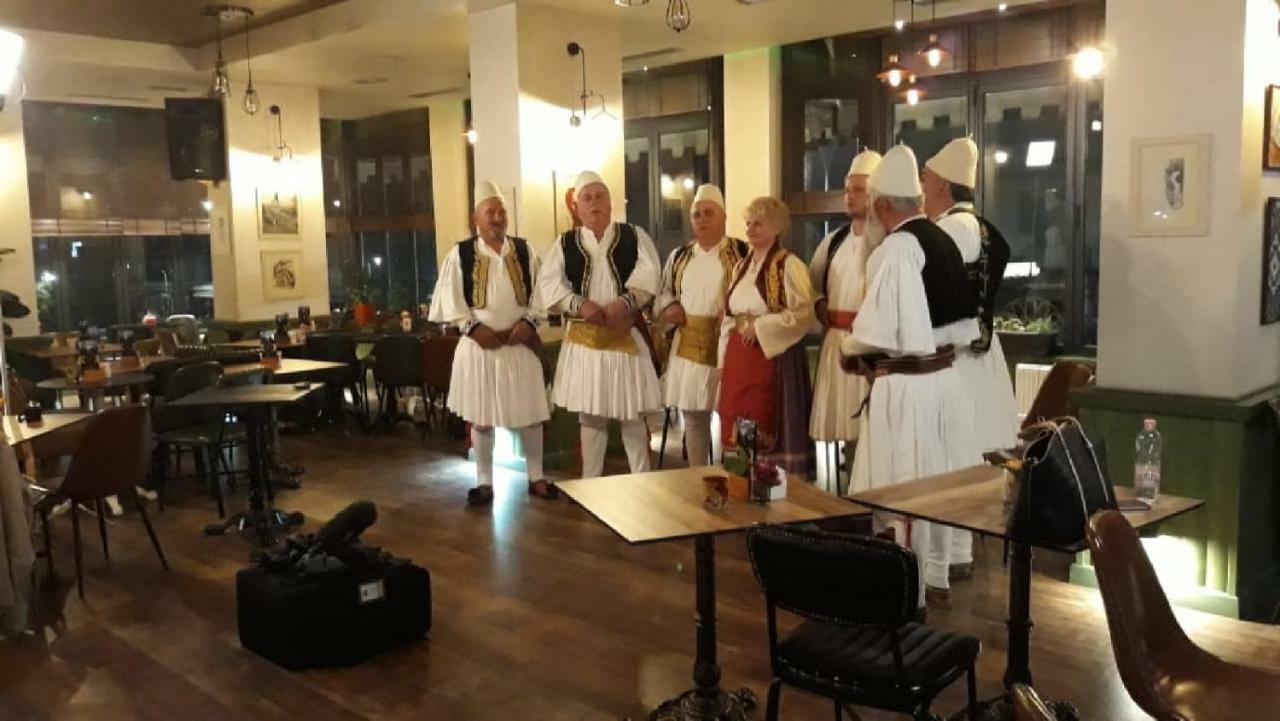 فندق ذا فيرست Gjirokastër المظهر الخارجي الصورة