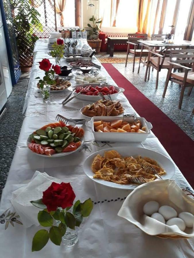 فندق ذا فيرست Gjirokastër المظهر الخارجي الصورة